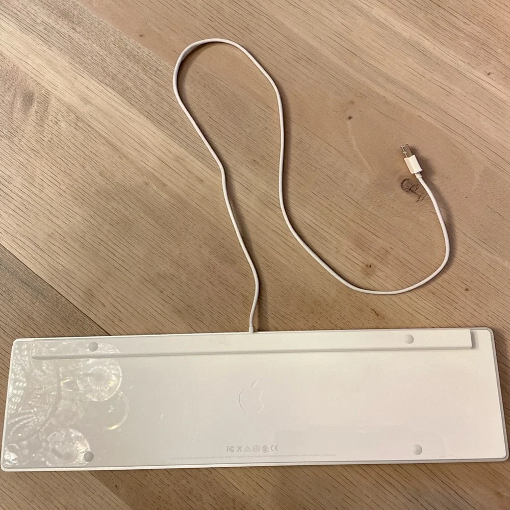🍎Apple Model A1243 Slim White Aluminum Keyboard